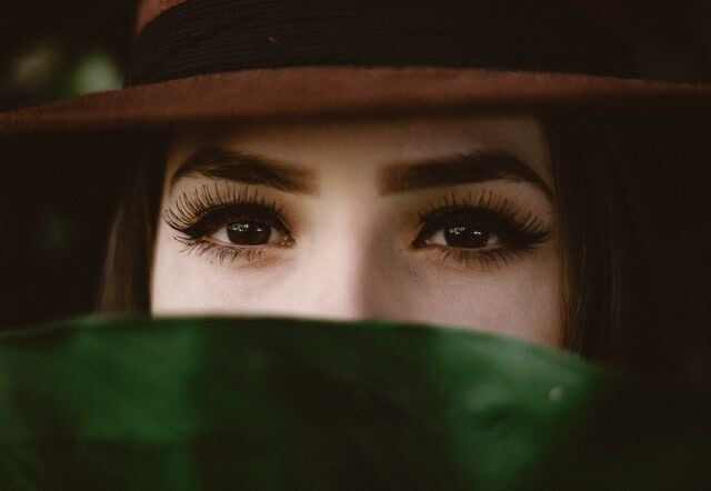 How to Choose the Best Eyelash Conditioner for You: A Guide